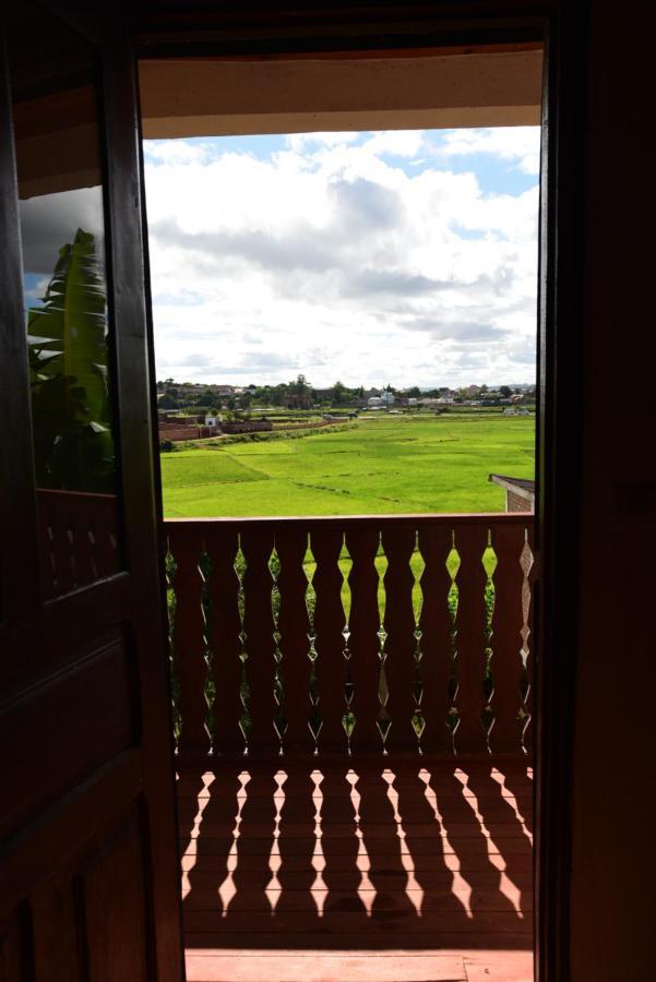 Ambohijanaka Bg Tours B&B 외부 사진