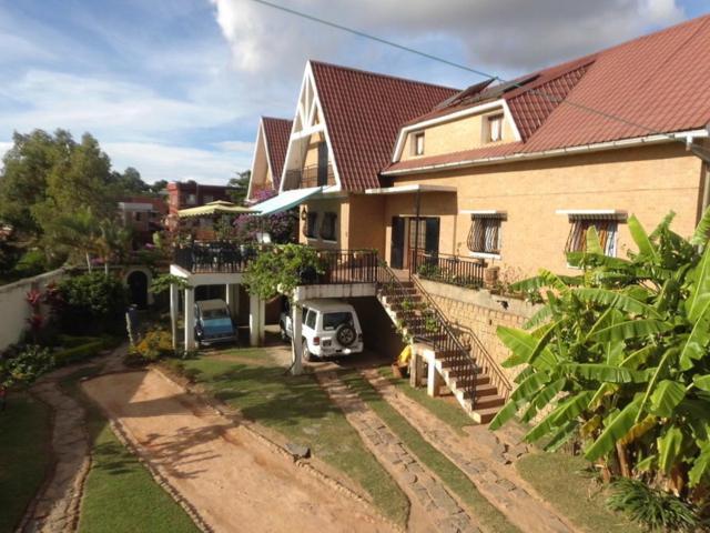 Ambohijanaka Bg Tours B&B 외부 사진